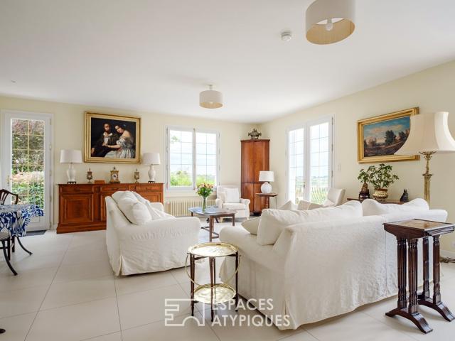 Propriété lumineuse avec piscine et vue dégagée 227m² Thouars