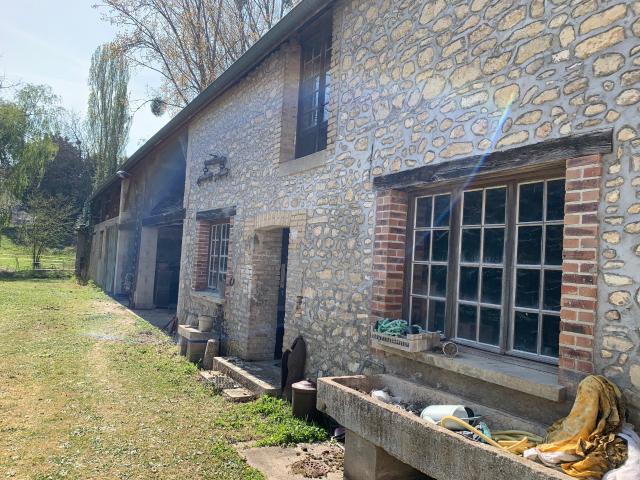 PROPRIETE MAISON DE MAÎTRE 11 PIECES + DEPENDANCES SUR TERRAIN DE 3400 m2 10 MIN DE GUEUX
