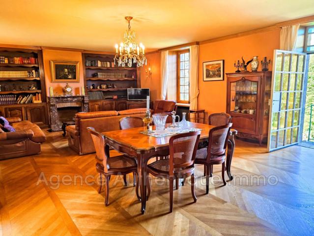 Propriété Maison de Maître avec dépendances