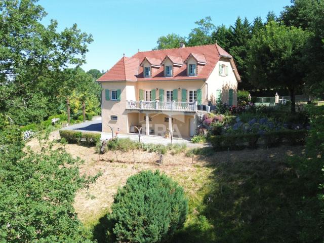 Maison familiale à vendre à Monfaucon Vue exceptionnelle sur les Pyrénées