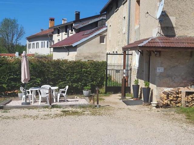 Propriété: Maison habitation et Gîtes à exploiter proche de Lamoura