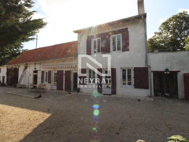 propriété maison 3 chambres, parc 1 hectare et 330 m² dépendances dpe c !