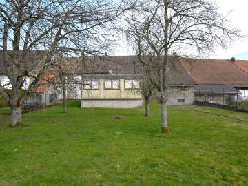 Propriété mixte à rénover située à Bure