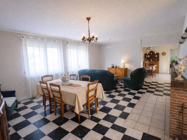 Propriété sur plus de 3500 m2 de terrain