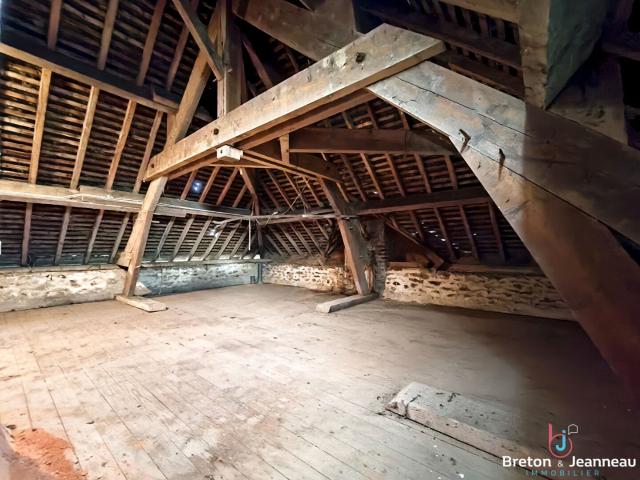 Propriété sur plus de 4 ha secteur Villaines la Juhel 131m² Loupfougères