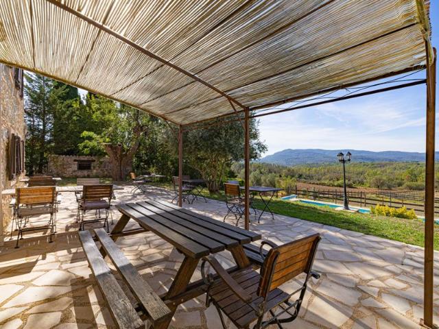 Propriété sur 16,541 m² de terrain, 560 m² de surface habita. 560m² Fayence
