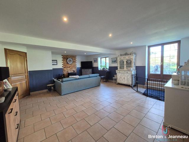 Propriété sur 1 ha 18 secteur Lassay les Châteaux 377m² Lassay les Châteaux