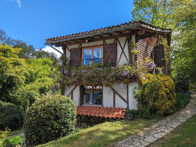 Propriété sur 2.5 Ha avec rivière