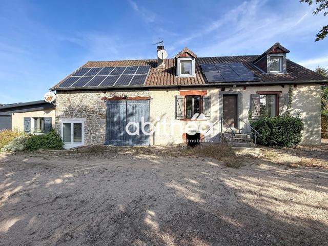 Propriété sur 6,5 ha, avec étang, prairies et bois. 126m² Saint Hilaire les Places