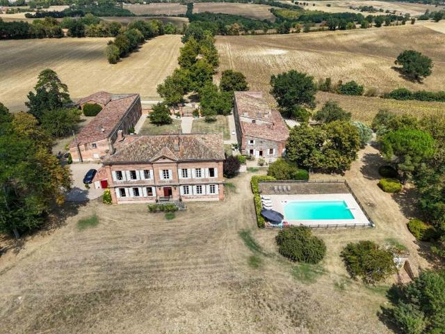 Propriété Prunet 850m² 850m² Prunet