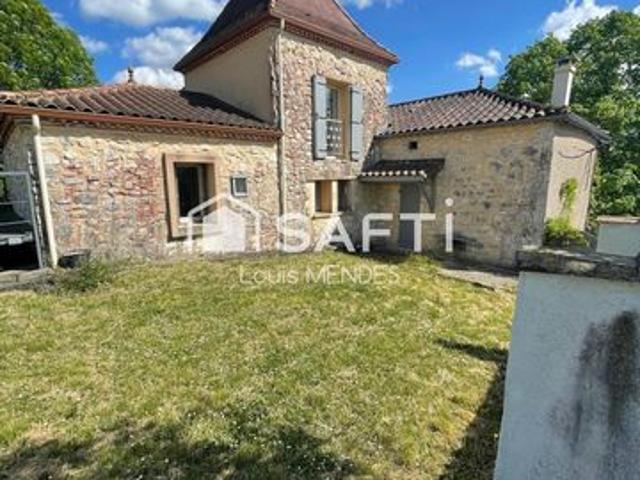 PROPRIETE QUERCY BLANC SUR UN TERTRE DOMINANT