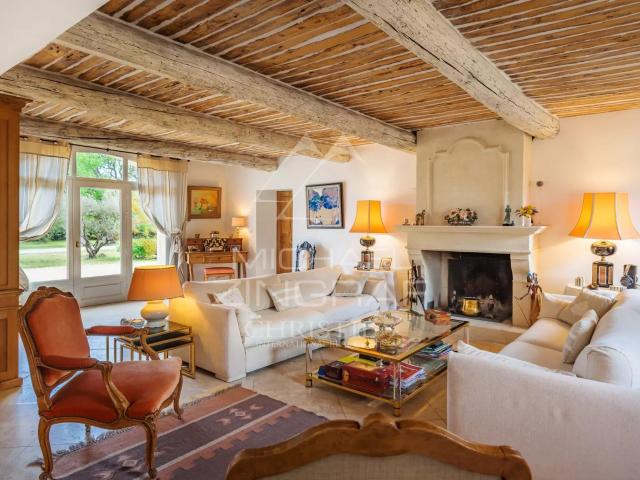Propriété rare à la vente mas renové