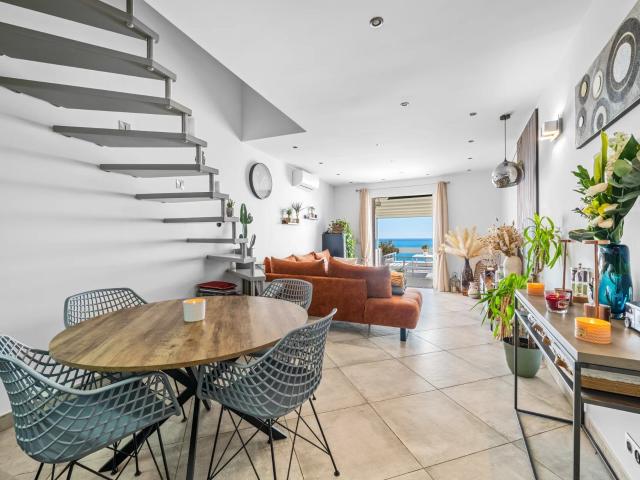 Propriété rare avec vue panoramique sur la mer et jardin pri. 170m² Cap d'Ail