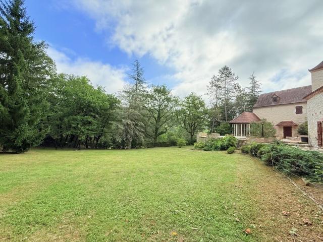 Propriété rare du XVIe siècle 406m² Saint Denis Catus