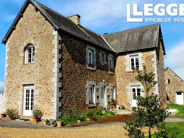 Propriété rurale unique avec gîte, chapelle et vue imprenable