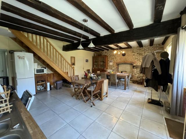 Propriété rurale 6,9 ha avec maison de 170 m2, petit studio. 170m² Boussac Bourg