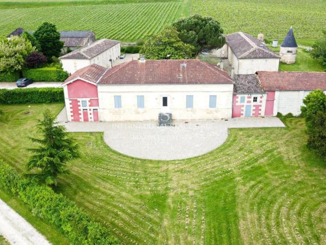Propriété viticole de 28 ha en excellent état avec bâtiments. 405m² Bourg