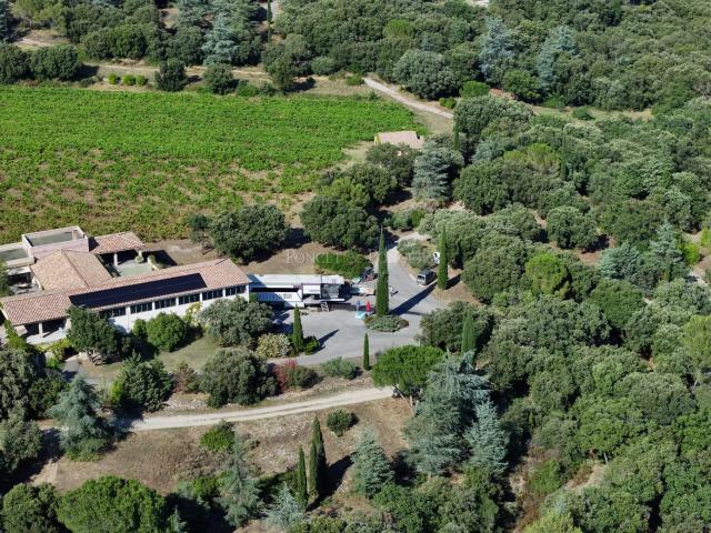 Propriété Viticole moderne AOP et BIO 6,6 ha de type « hobby. 270m² Montpellier