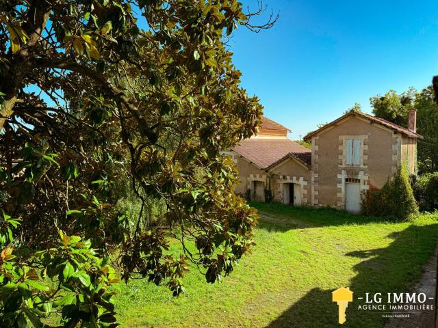 Propriété viticole XIXème 1200m2 242m² Villars en Pons