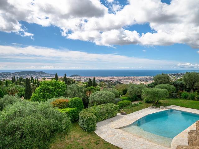 PROPRIÉTÉ VUE PANORAMIQUE MER NICE GAIRAUT