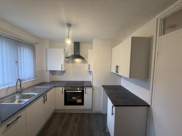 Prospect Walk, Shipley, Bradford BD18, 2 bed flat to rent, £800 pcm | PrimeLocation