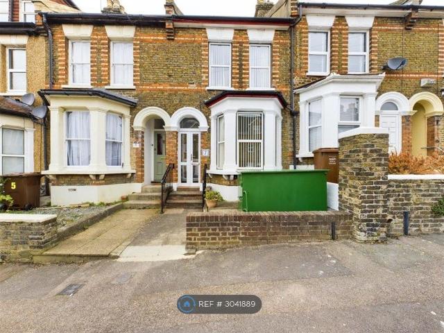 Prospect Avenue, Strood ME2, 3 bed terraced house to rent, £1,550 pcm | PrimeLocation