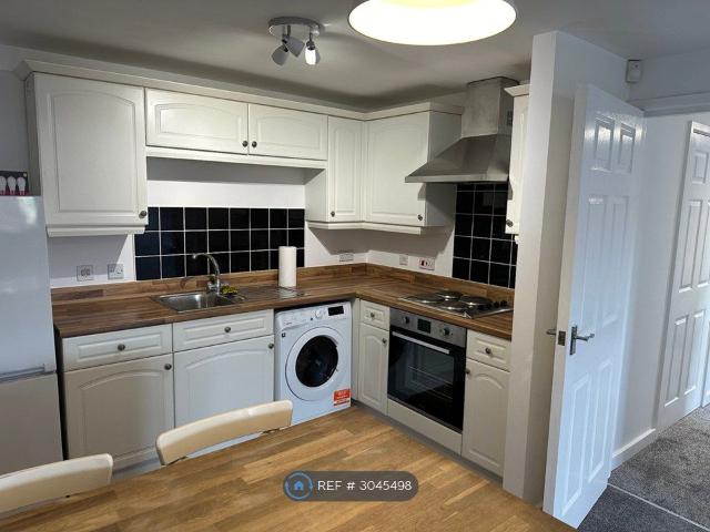 Prospect Court, Morley, Leeds LS27, 2 bed flat to rent, £800 pcm | PrimeLocation