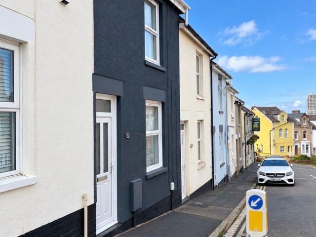 Prospect Hill, Swindon SN1, 2 bed terraced house to rent, £1,250 pcm | PrimeLocation
