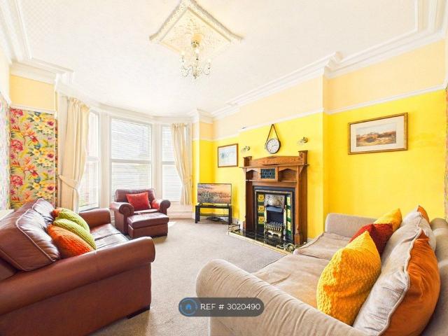 Prospect Hill, Whitby YO21, 4 bed detached house to rent, £3,750 pcm | PrimeLocation