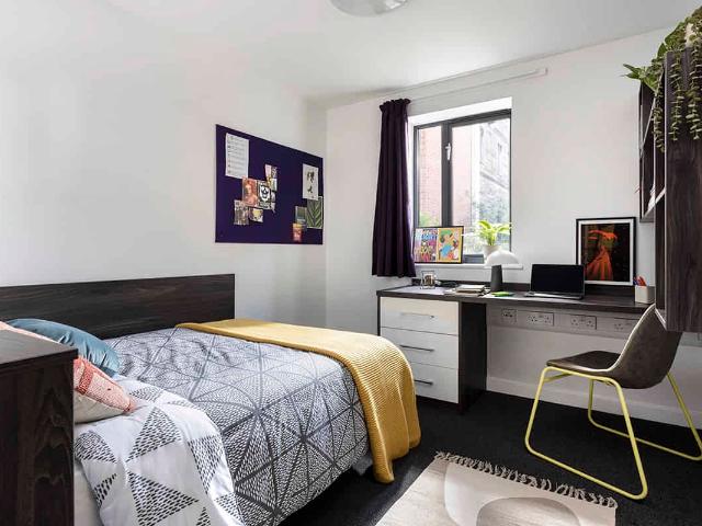 Prospect Point, Liverpool Has an Apartment