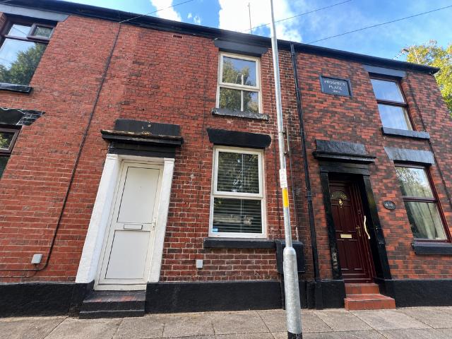 Prospect Place, Ashton under Lyne, OL6 2 bed terraced house to rent £900 pcm £208 pw