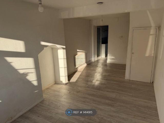 Prospect Place, Bromley BR2, 2 bed terraced house to rent, £1,650 pcm | PrimeLocation