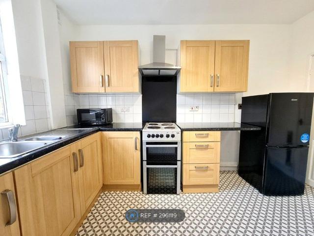 Prospect Road, Chesterfield S41, 2 bed terraced house to rent, £800 pcm | PrimeLocation