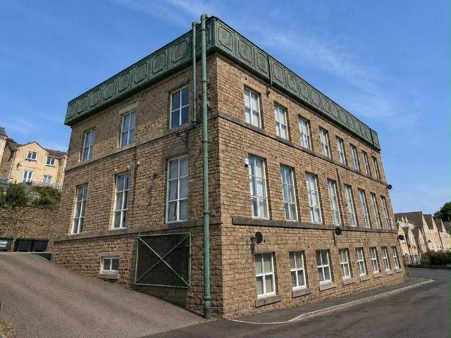 Prospect Road, Huddersfield HD3 2 bed apartment to rent £825 pcm £190 pw