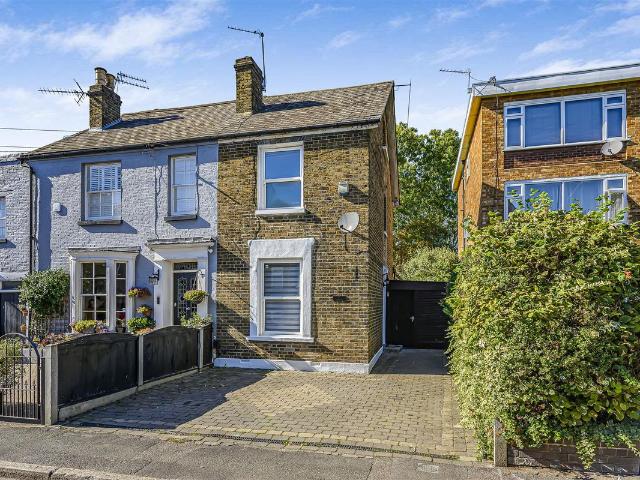 Prospect Road, Woodford Green IG8, 3 bed property to rent, £2,150 pcm | PrimeLocation