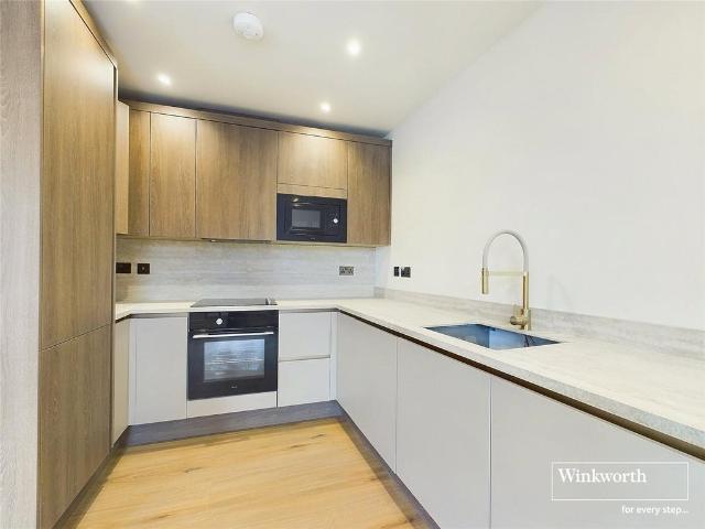 Prospect Street, Caversham, Reading. 1 bed apartment to rent £1,400 pcm £323 pw
