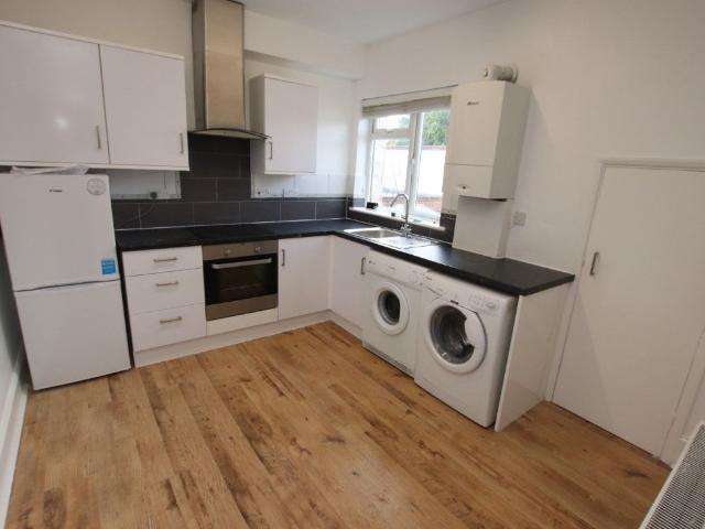 Prospect Street, Caversham, Reading RG4, 2 bed flat to rent, £1,250 pcm | PrimeLocation