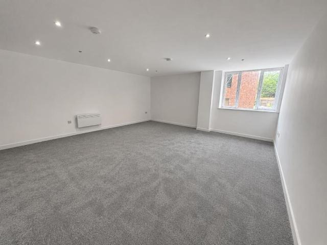 Prospect Street, Hull HU2, 1 bed flat to rent, £850 pcm | PrimeLocation