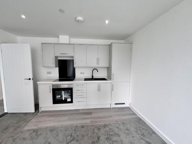 Prospect Street, Hull HU2, 2 bed flat to rent, £900 pcm | PrimeLocation