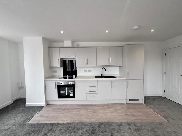 Prospect Street, Hull, HU2 Studio to rent £700 pcm £162 pw