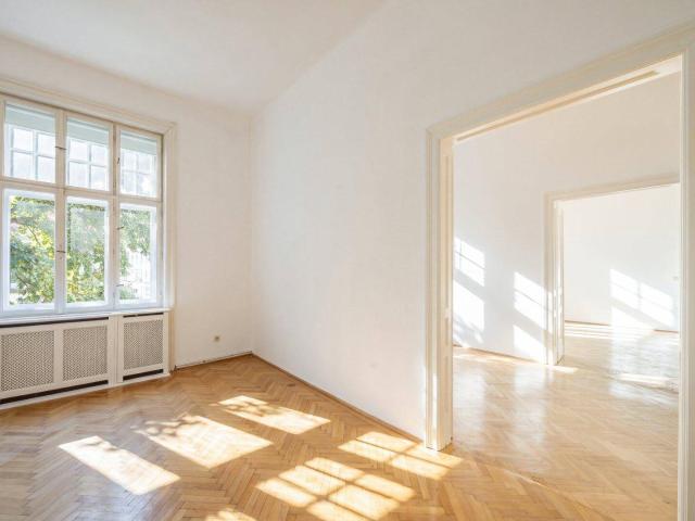 Pratercottage: Ein Zuhause mit Geschichte Besondere Altbauwohnung in einer freistehenden Villa