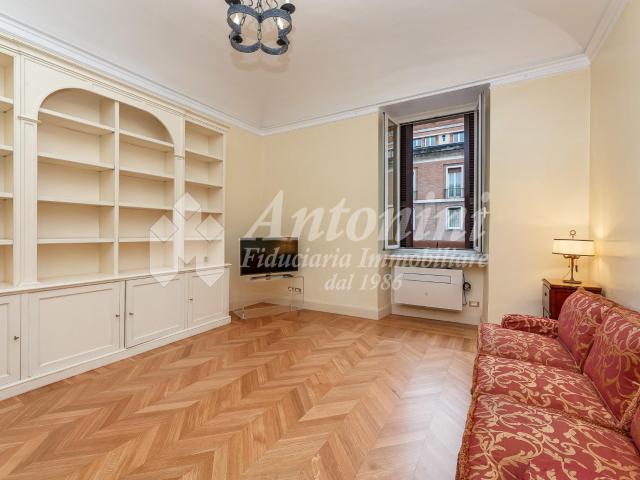 Prati Via Crescenzio prestigious apartment for rent of 220 sqm