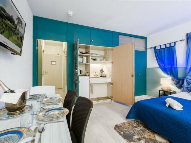 PRATICO BILOCALE IN RESIDENCE CON PISCINA A BISSONE