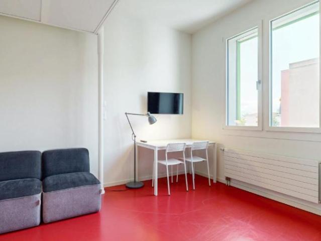 Pratique et meublé bon TL CHF 300.00 offert !