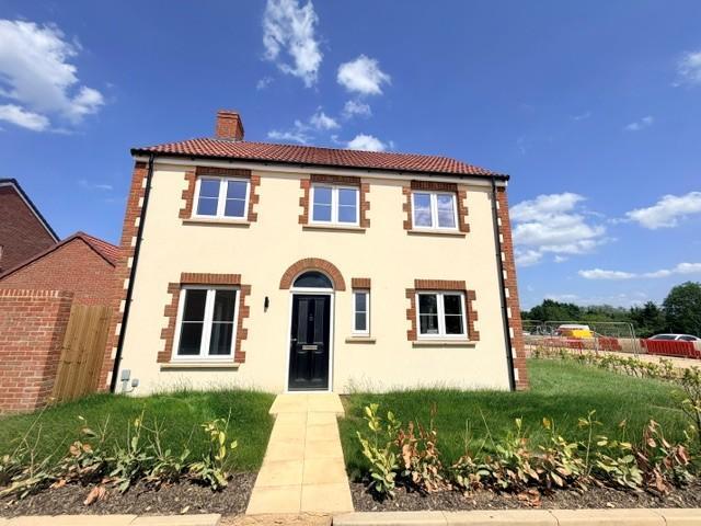 Pratt Road, Downham Market 3 bed detached house to rent £1,320 pcm £305 pw