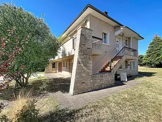 Prayssac 46220 Achat / Vente maison 4 pièces t4 au dernier étage jardin