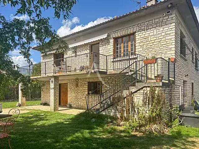 Prayssac 46220 Achat / Vente maison 5 pièces t5 au dernier étage jardin
