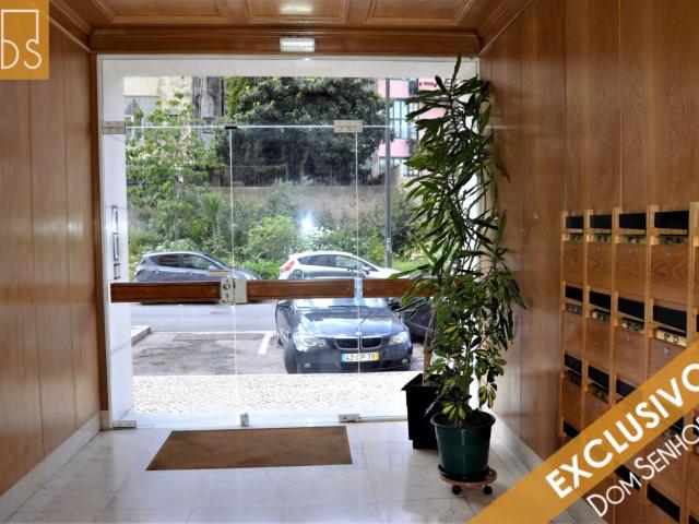 Praça do Areeiro Espaçoso T1 69m2 Mobilado Cozinha Equipada Garagem