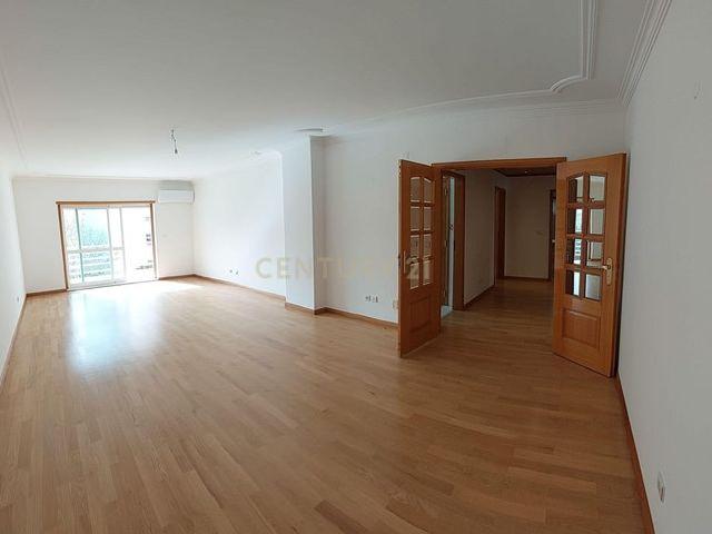 Praceta das Palmeiras, Carcavelos e Parede, Lisbon 2775 349