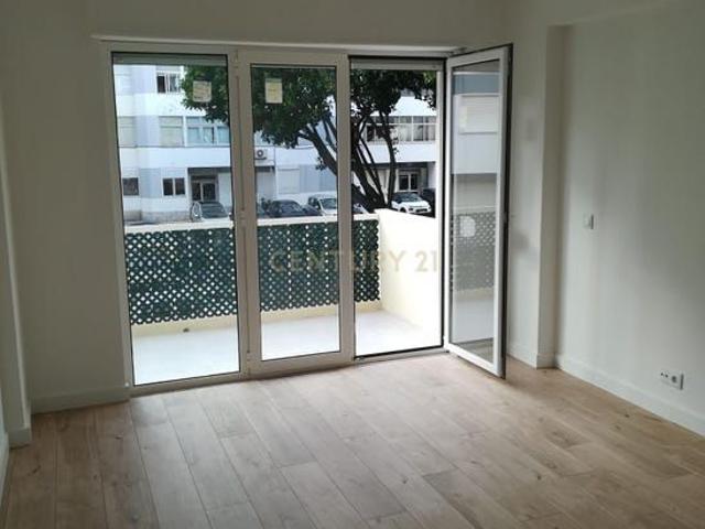 Praceta de Luanda, Oeiras e São Julião da Barra, Lisbon 2780 018
